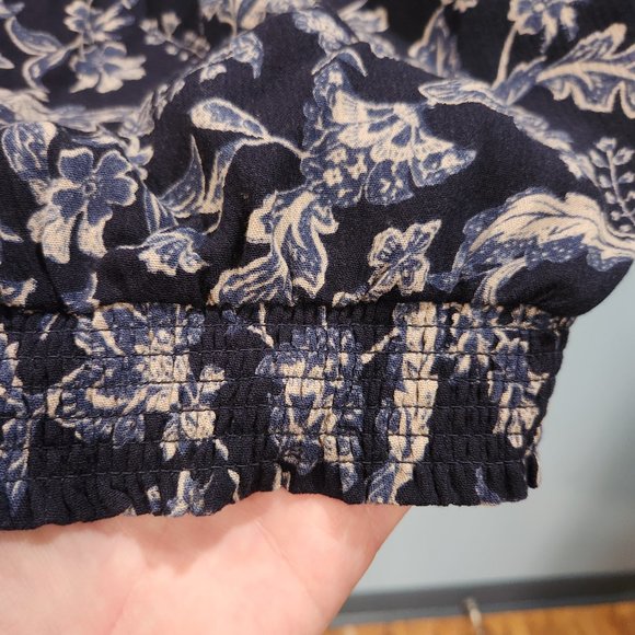 Off-the-Shoulder Top with Raglan Sleeves - Picture 4 of 5